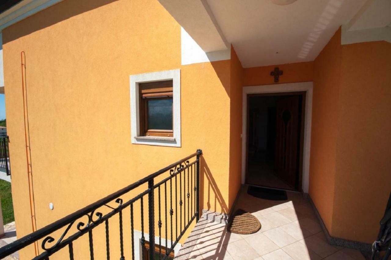 Leana Apartments Brtonigla Exterior foto